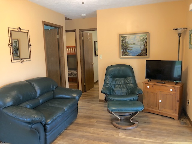 613 Second Avenue | Rental Cottage | 2 Bedroom | Livingc | Off Property Rental | Carsons Camp