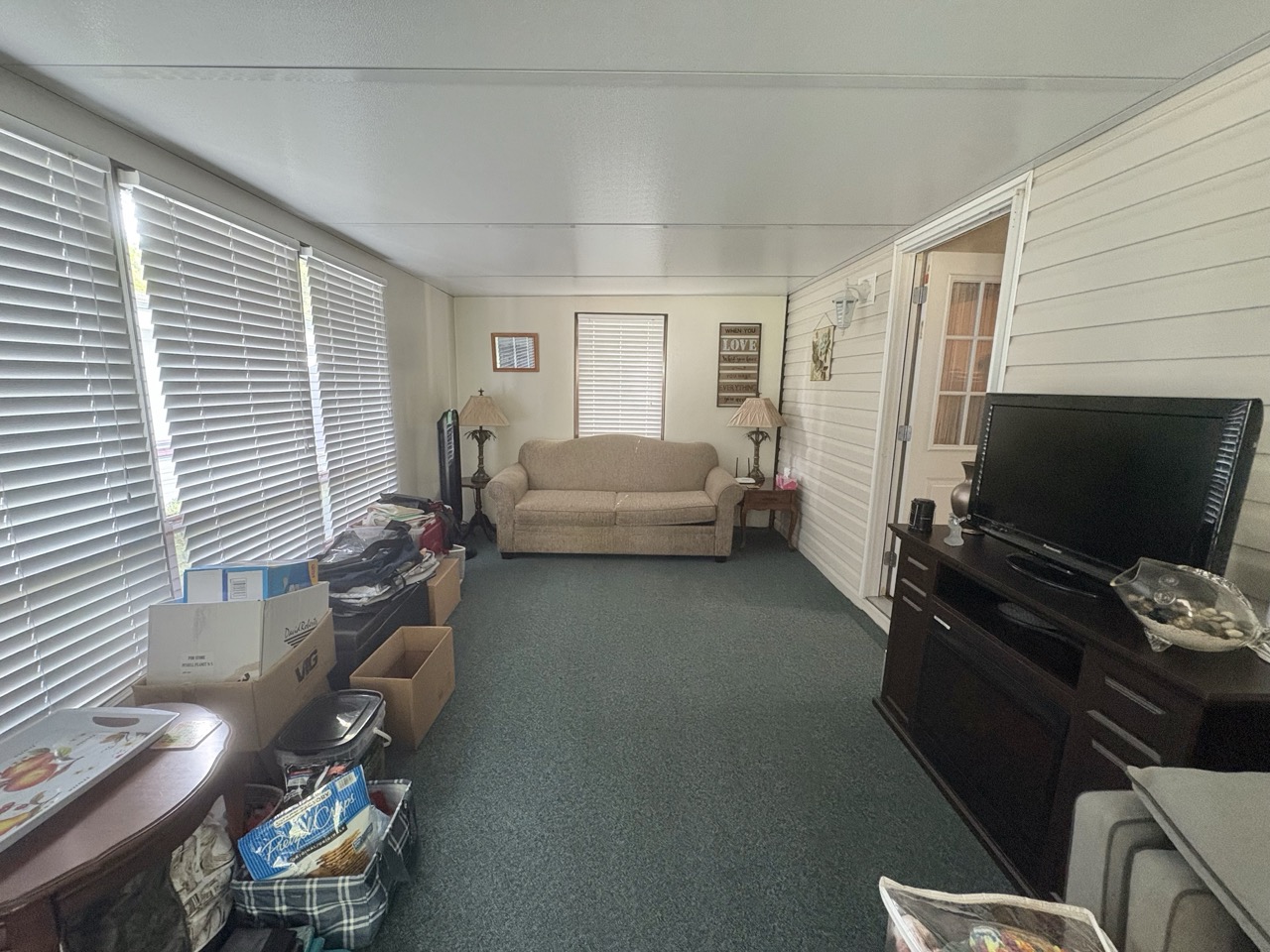 Site 1001 | For Sale | Scott Drive | 2 Bedroom Trailer | CanadaRoom2 | Carsons Camp