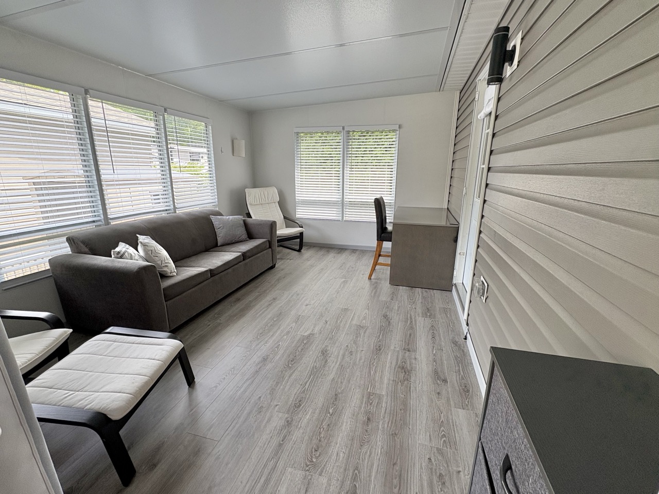 Site 122 | For Sale | Sunset Drive | 2 Bedroom Trailer | CanadaRoom | Carsons Camp
