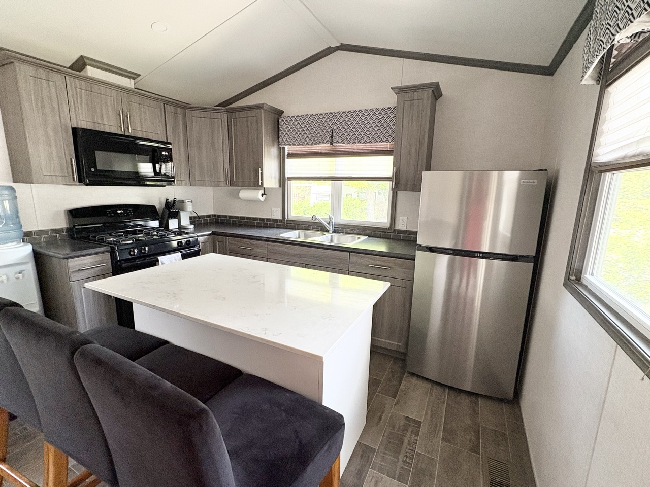 Site 122 | For Sale | Sunset Drive | 2 Bedroom Trailer | Kitchen | Carsons Camp