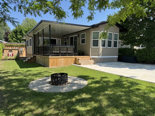 Site 896 | For Sale | Carolina Drive North | 1 Bedroom Trailer | Exterior1 | Carsons Camp