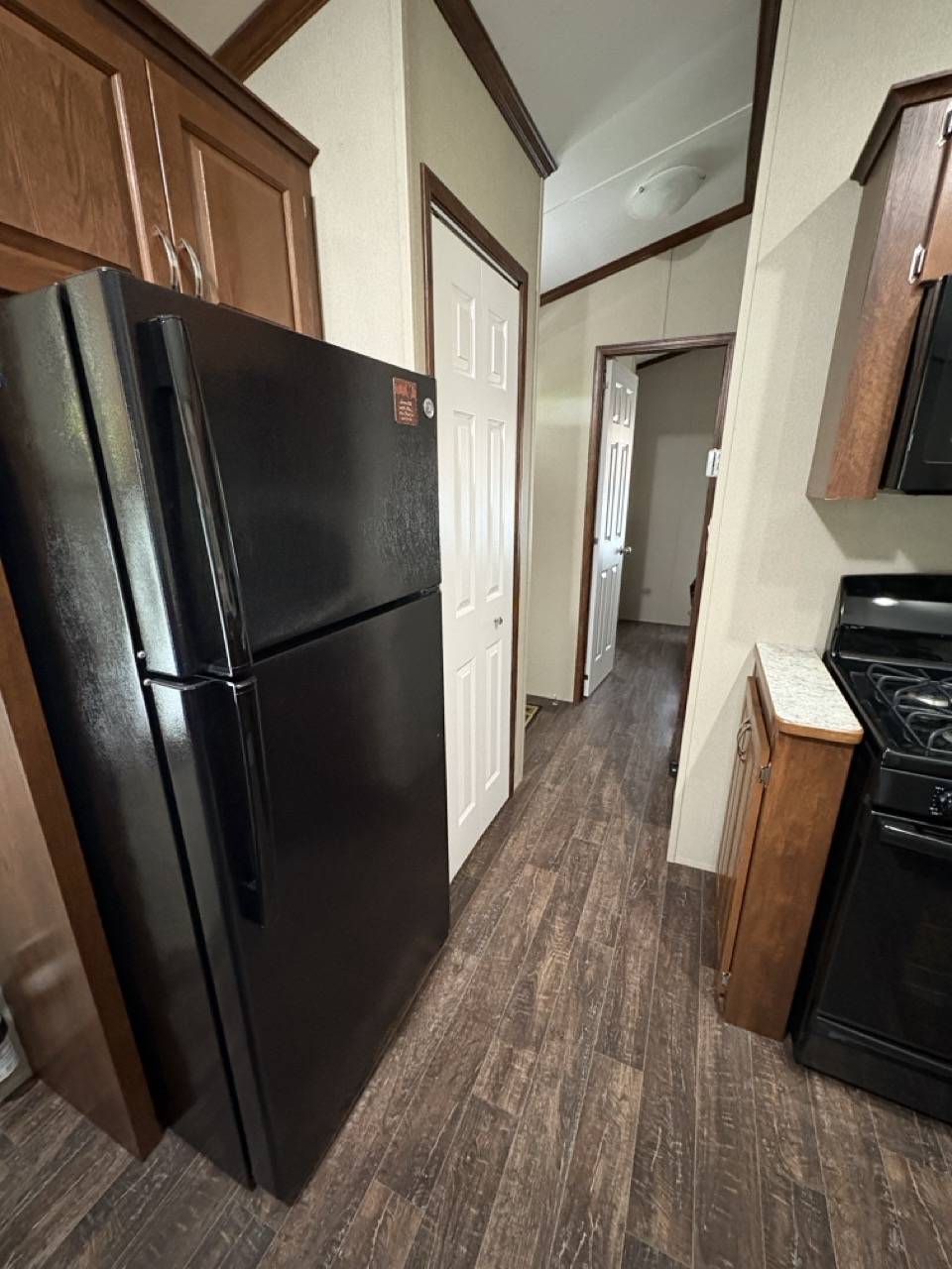 Site C8 | For Sale | John Drive | 1 Bedroom Trailer | Hallway | Carsons Camp