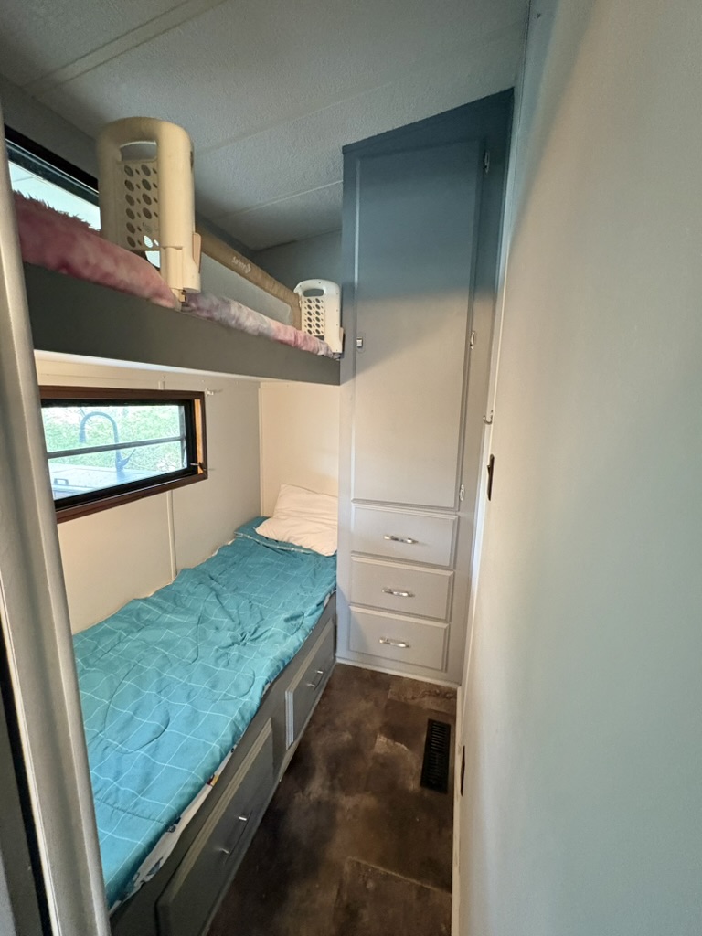 Site 782 | For Sale | Maple Drive South | 2 Bedroom Trailer | Main queen | Carsons Camp