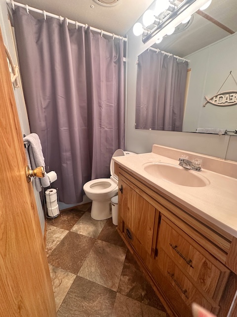 Site 243 | For Sale | Boxwood Drive | 1 Bedroom Trailer | Main queen | Carsons Camp