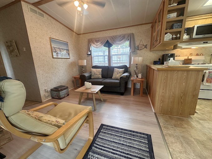 Site 239 | For Sale | Boxwood Drive | 2 Bedroom Trailer | Main Queen | Carsons Camp |